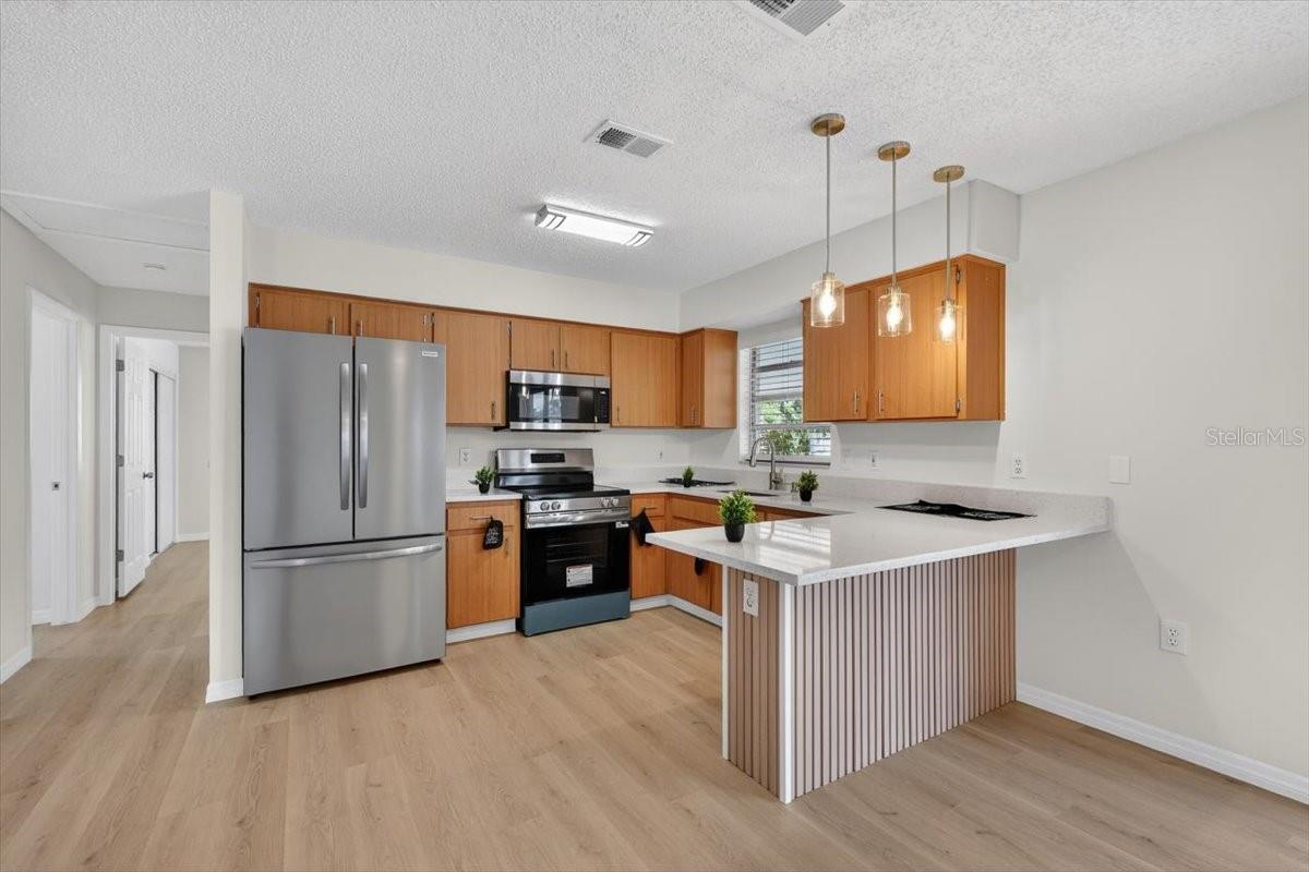37327 STANFORD AVE, ZEPHYRHILLS, FL, 33541