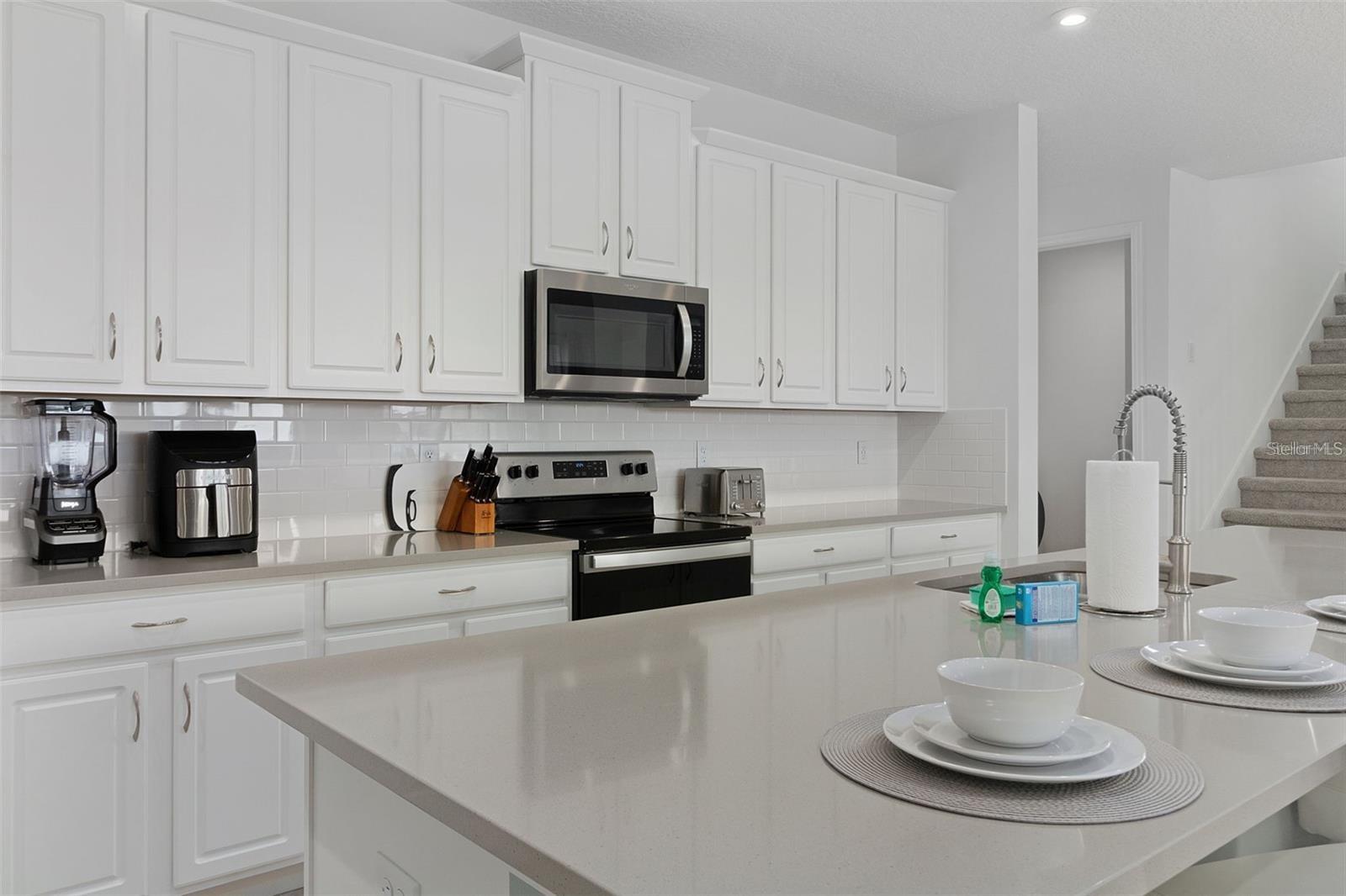 8904 CAROLINE BAY CT, KISSIMMEE, FL, 34747