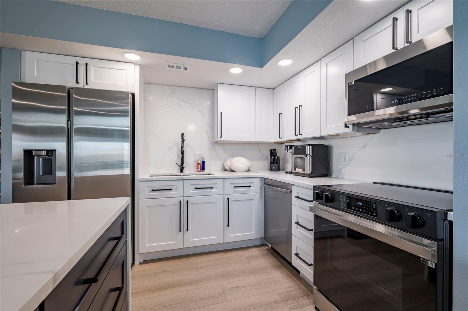 855 BAYWAY BLVD #308, CLEARWATER BEACH, FL, 33767