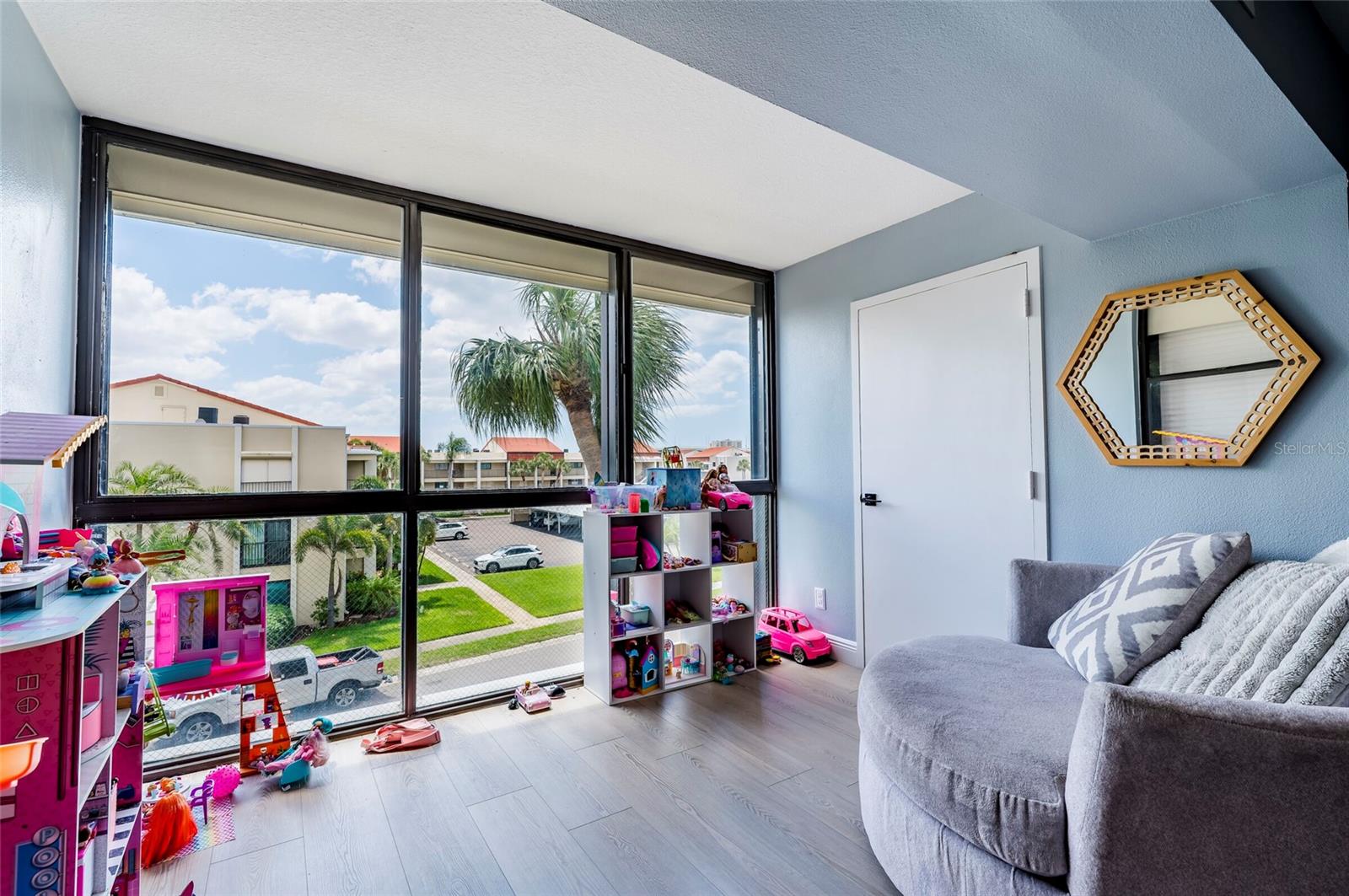 855 BAYWAY BLVD #308, CLEARWATER BEACH, FL, 33767