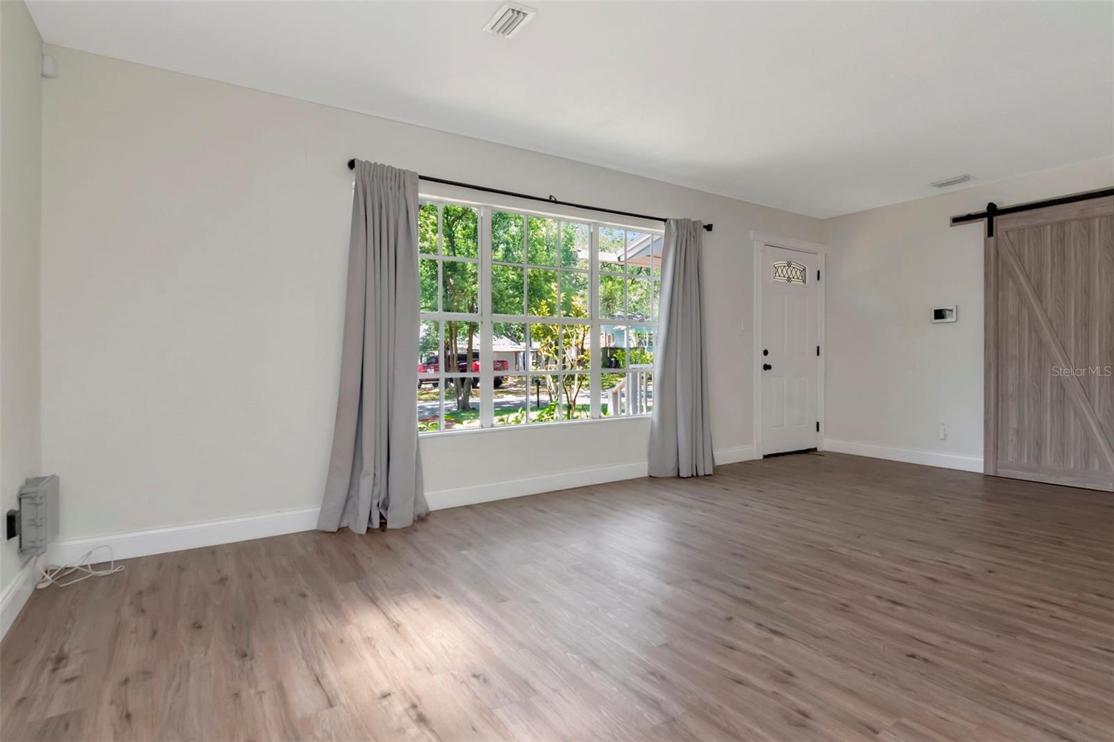 2101 E HOWELL ST, TAMPA, FL, 33610
