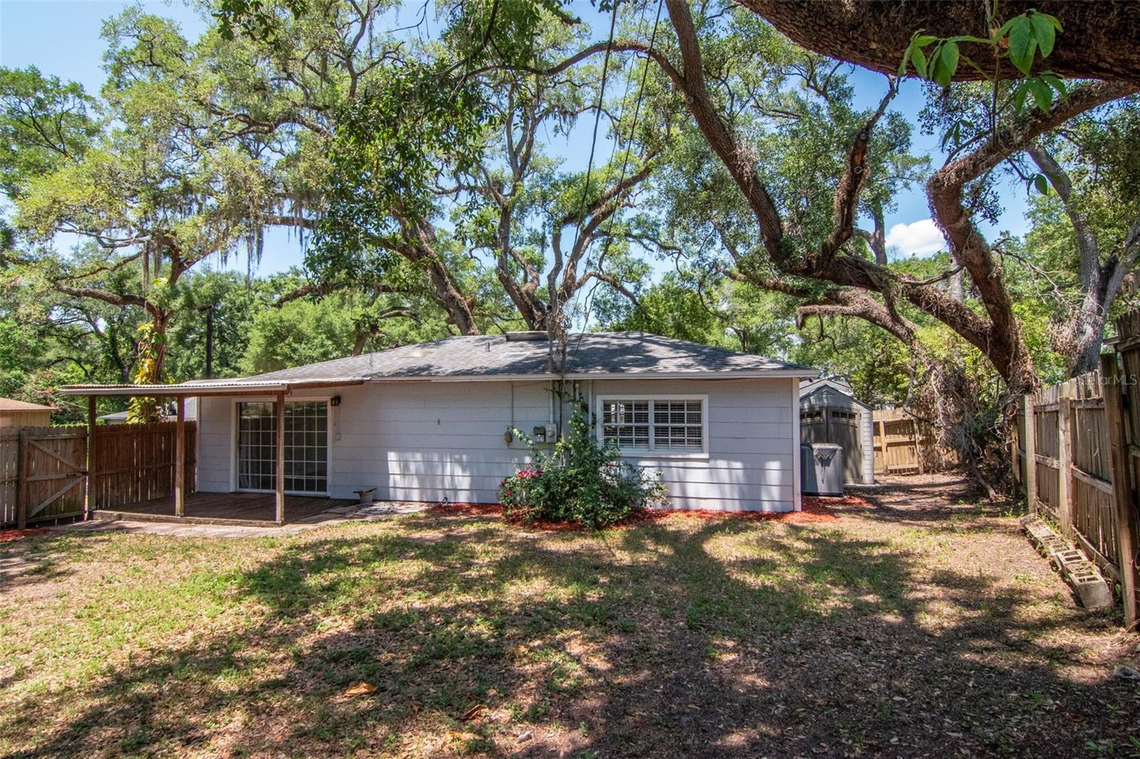 2101 E HOWELL ST, TAMPA, FL, 33610