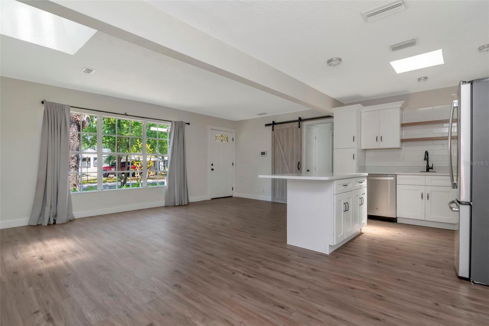 2101 E HOWELL ST, TAMPA, FL, 33610
