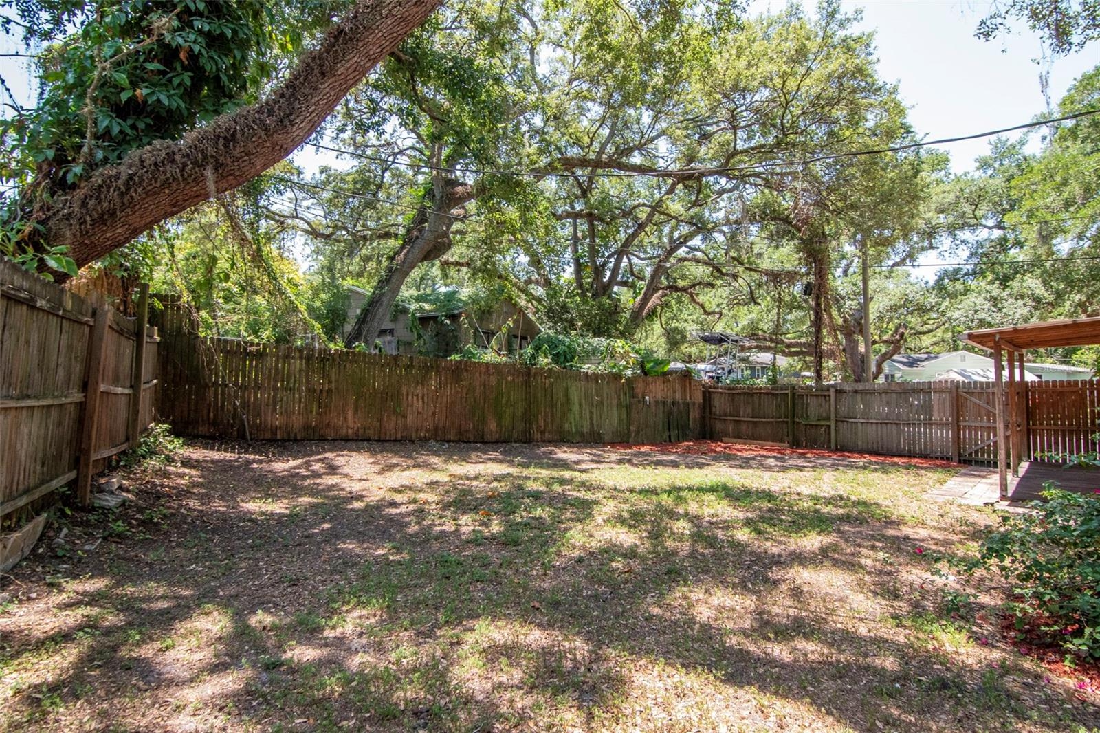 2101 E HOWELL ST, TAMPA, FL, 33610