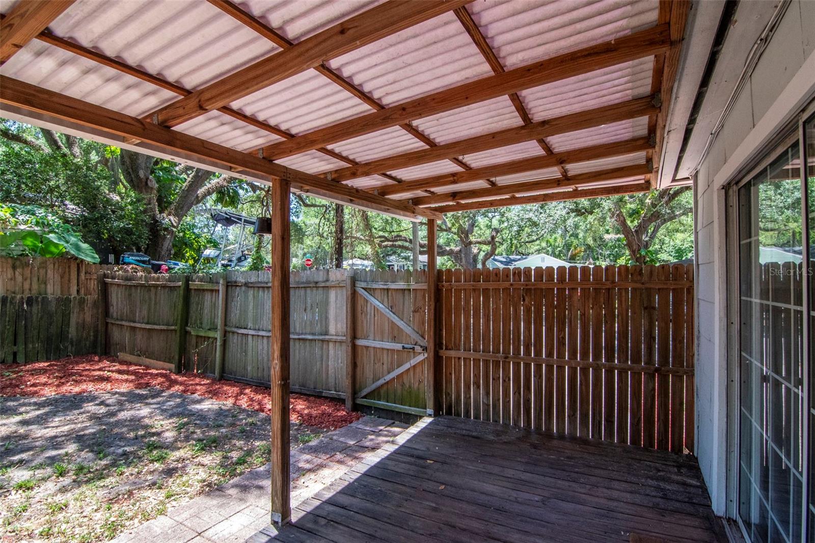 2101 E HOWELL ST, TAMPA, FL, 33610