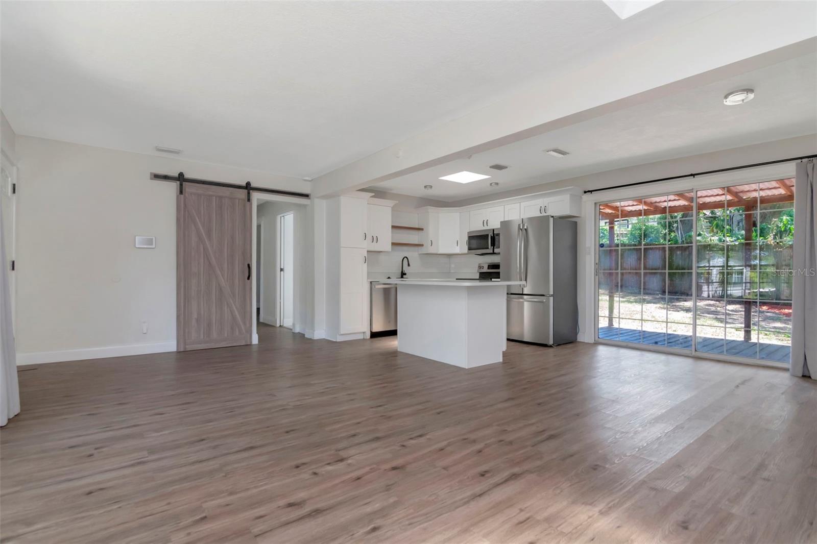 2101 E HOWELL ST, TAMPA, FL, 33610