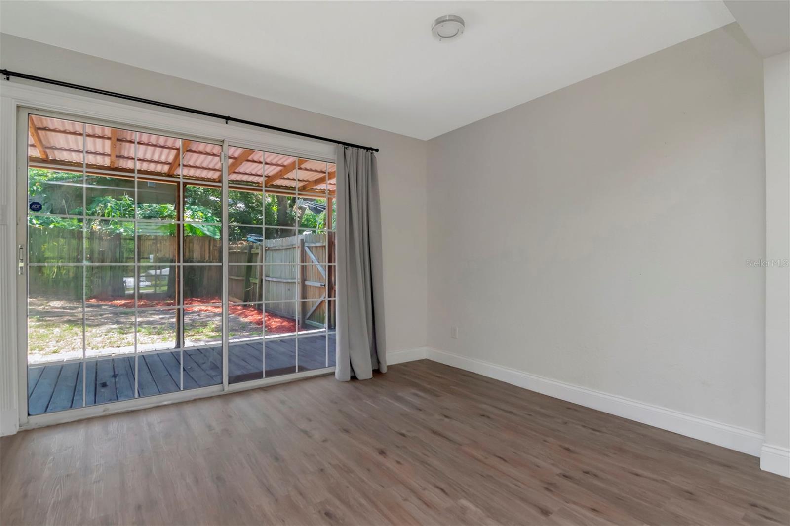 2101 E HOWELL ST, TAMPA, FL, 33610