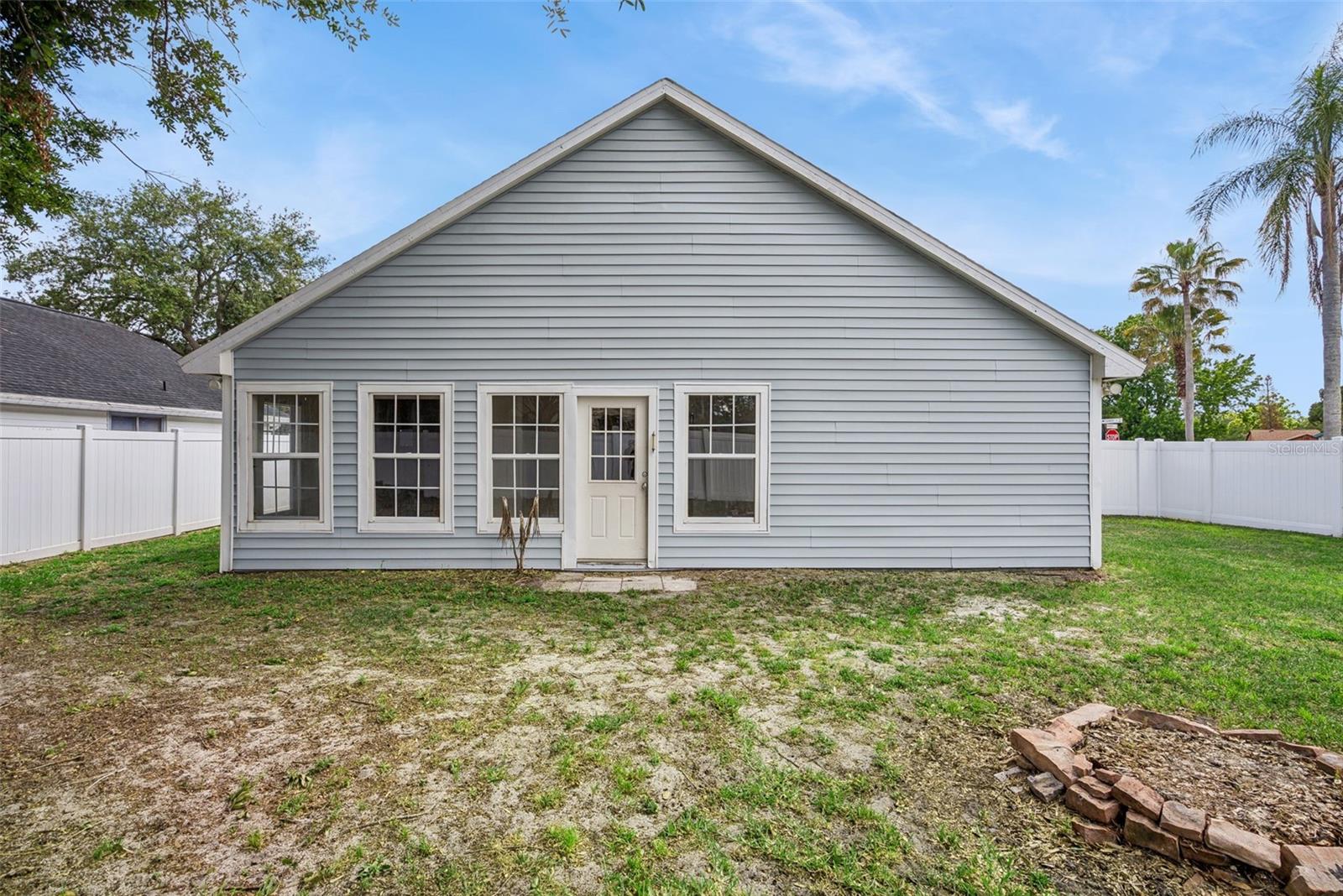 108 EDGEWATER CIR, SANFORD, FL, 32773