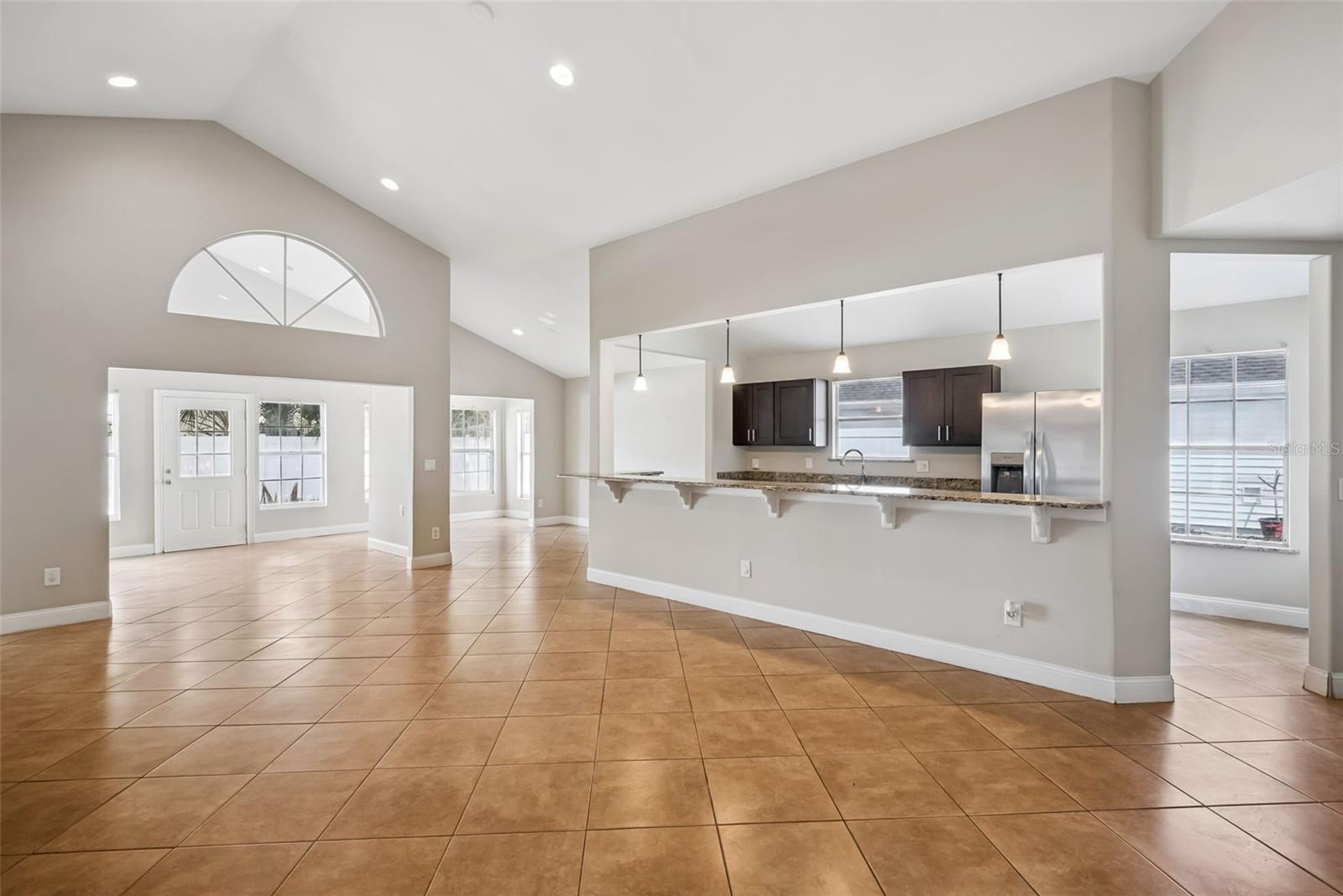 108 EDGEWATER CIR, SANFORD, FL, 32773