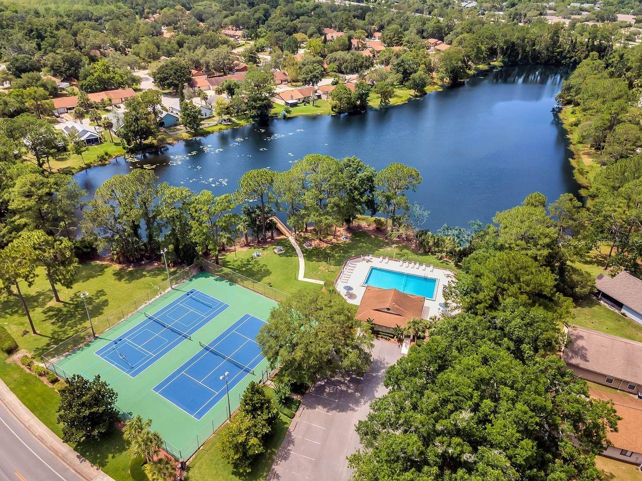 108 EDGEWATER CIR, SANFORD, FL, 32773