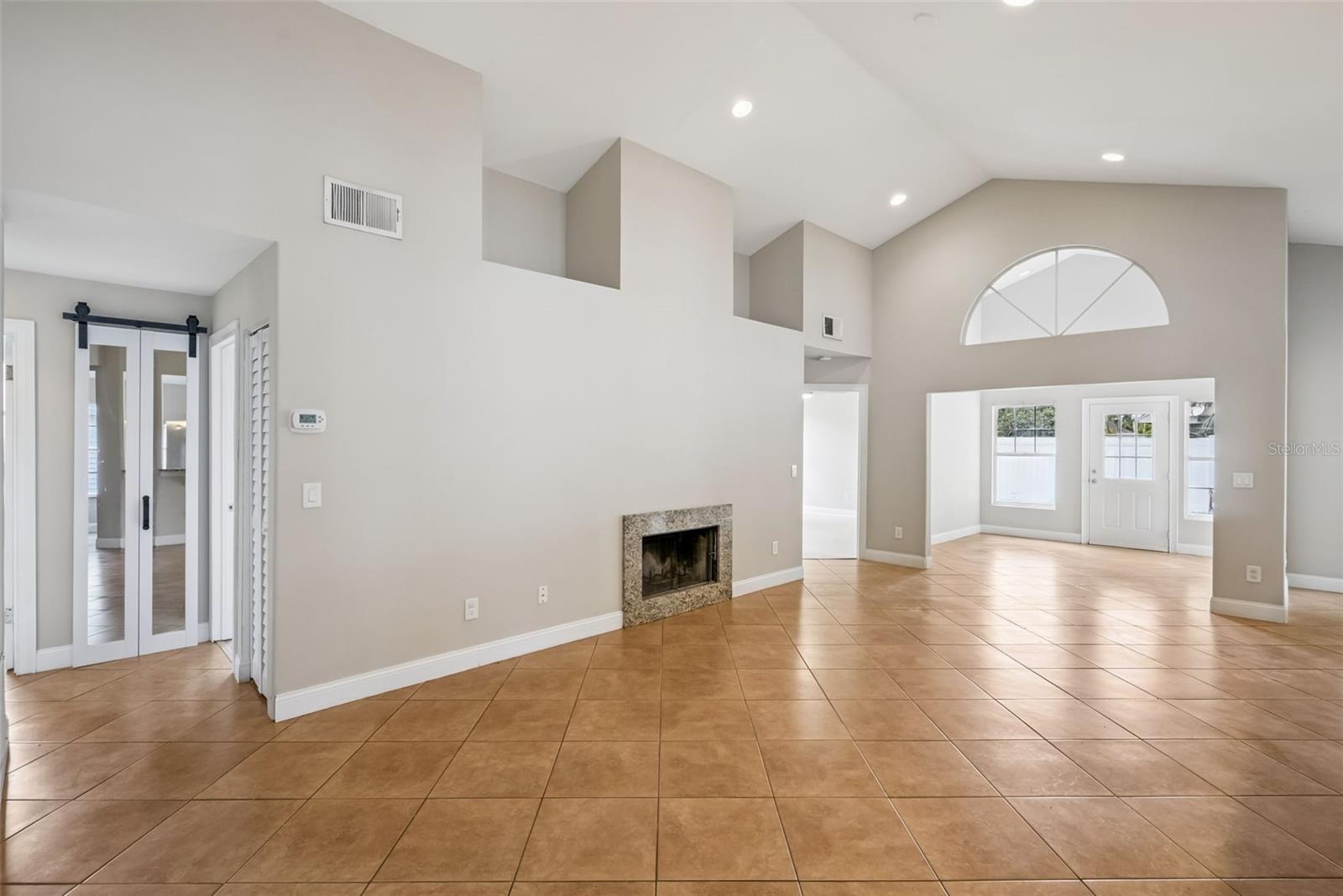 108 EDGEWATER CIR, SANFORD, FL, 32773