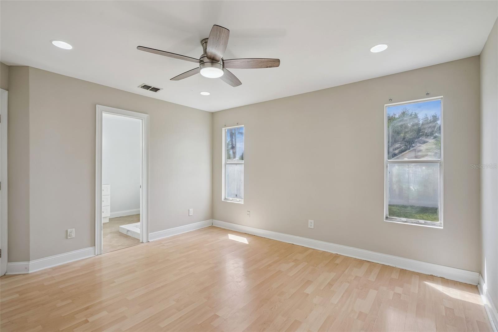 108 EDGEWATER CIR, SANFORD, FL, 32773