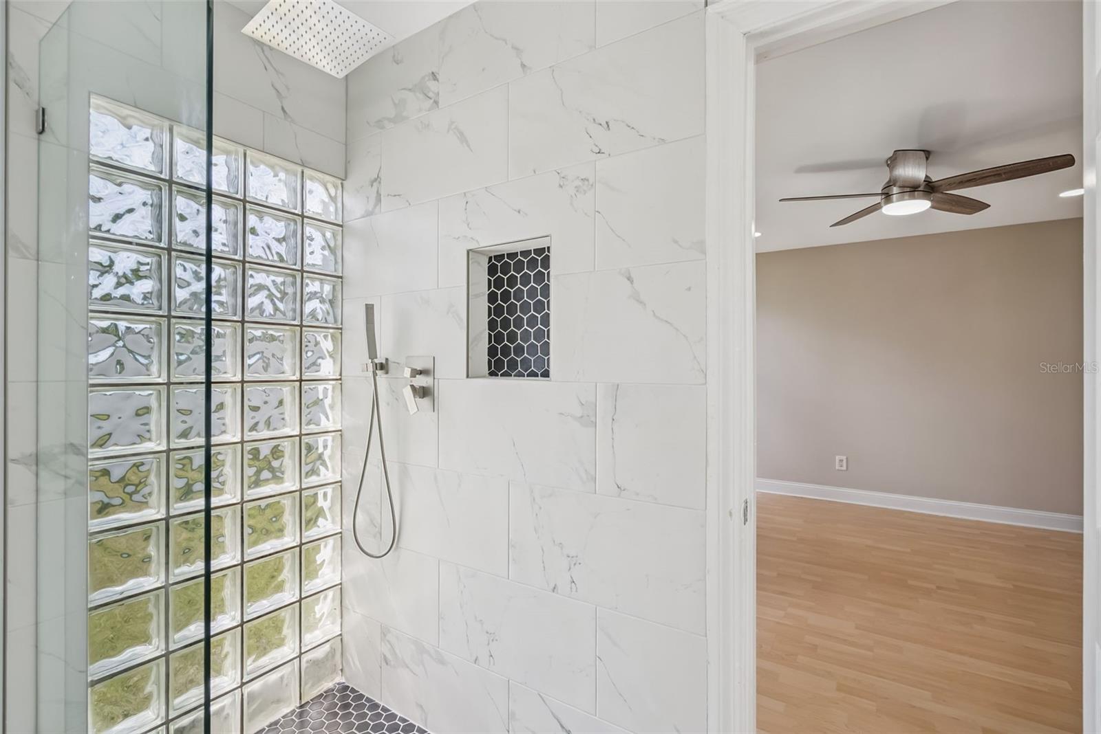 108 EDGEWATER CIR, SANFORD, FL, 32773