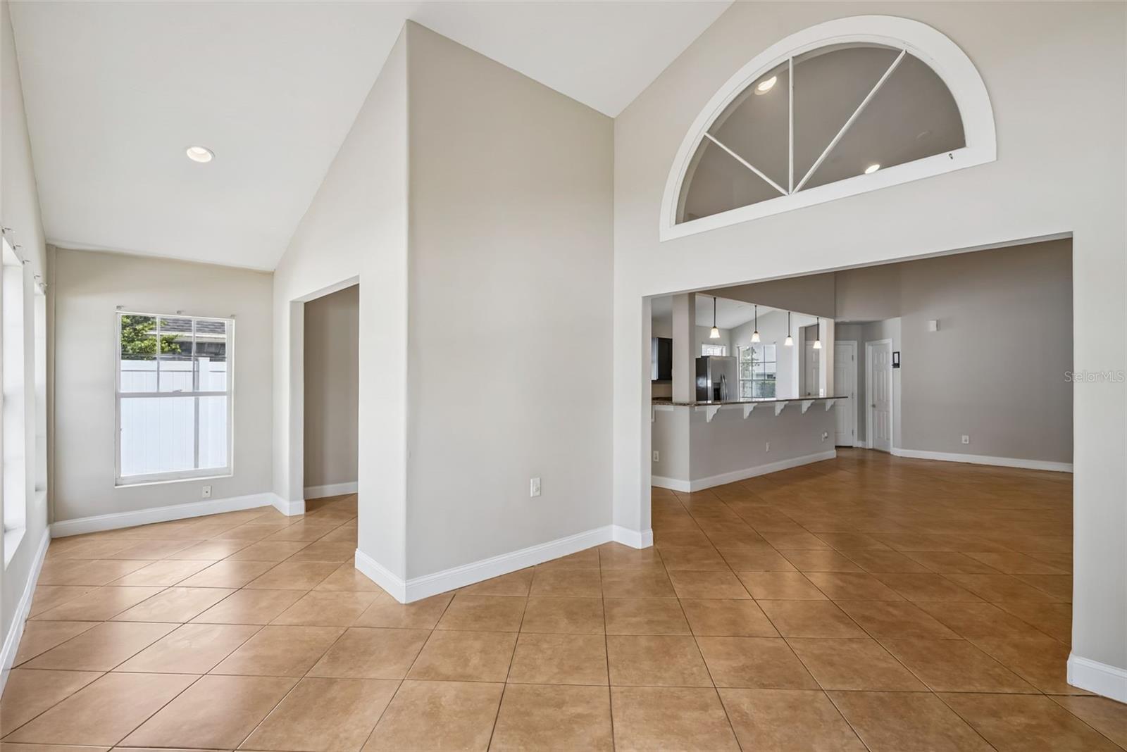 108 EDGEWATER CIR, SANFORD, FL, 32773