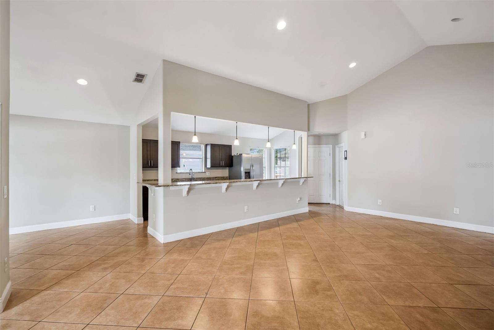 108 EDGEWATER CIR, SANFORD, FL, 32773