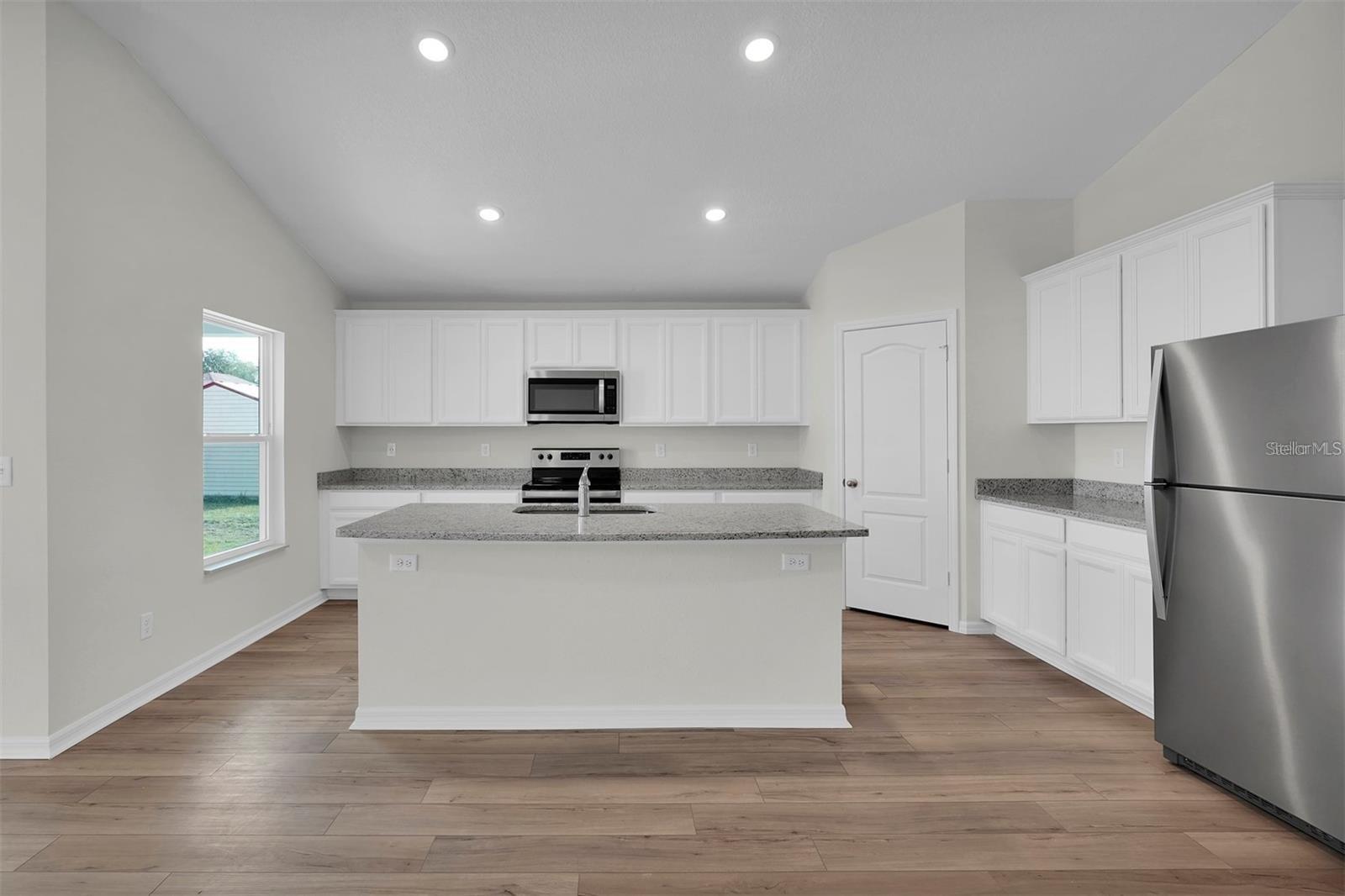 2 PRINCE ERIC LN, PALM COAST, FL, 32164