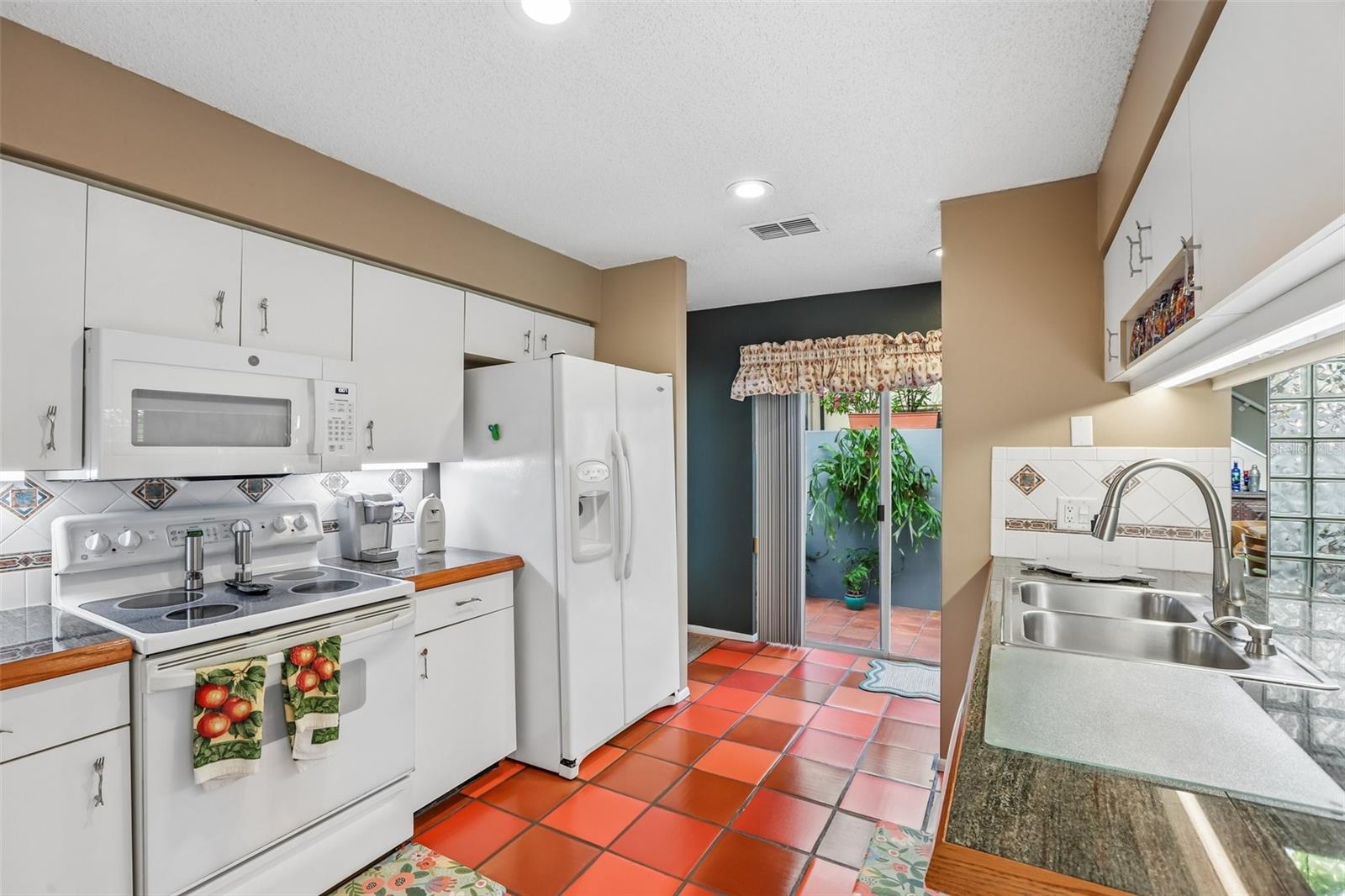 3308 W SANTIAGO ST #A, TAMPA, FL, 33629