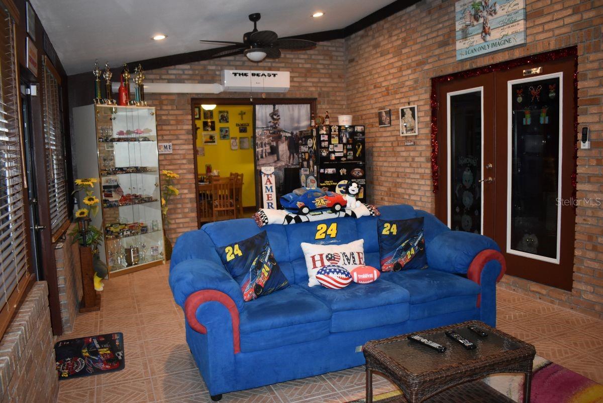 2220 EMPEROR DR, KISSIMMEE, FL, 34744