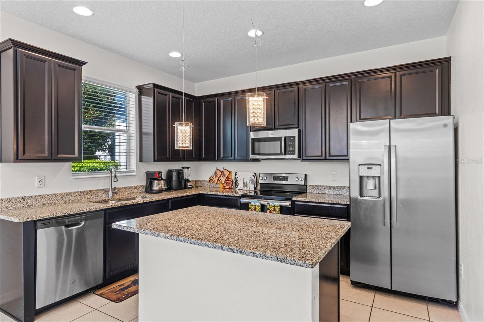 978 E 10TH ST, APOPKA, FL, 32703