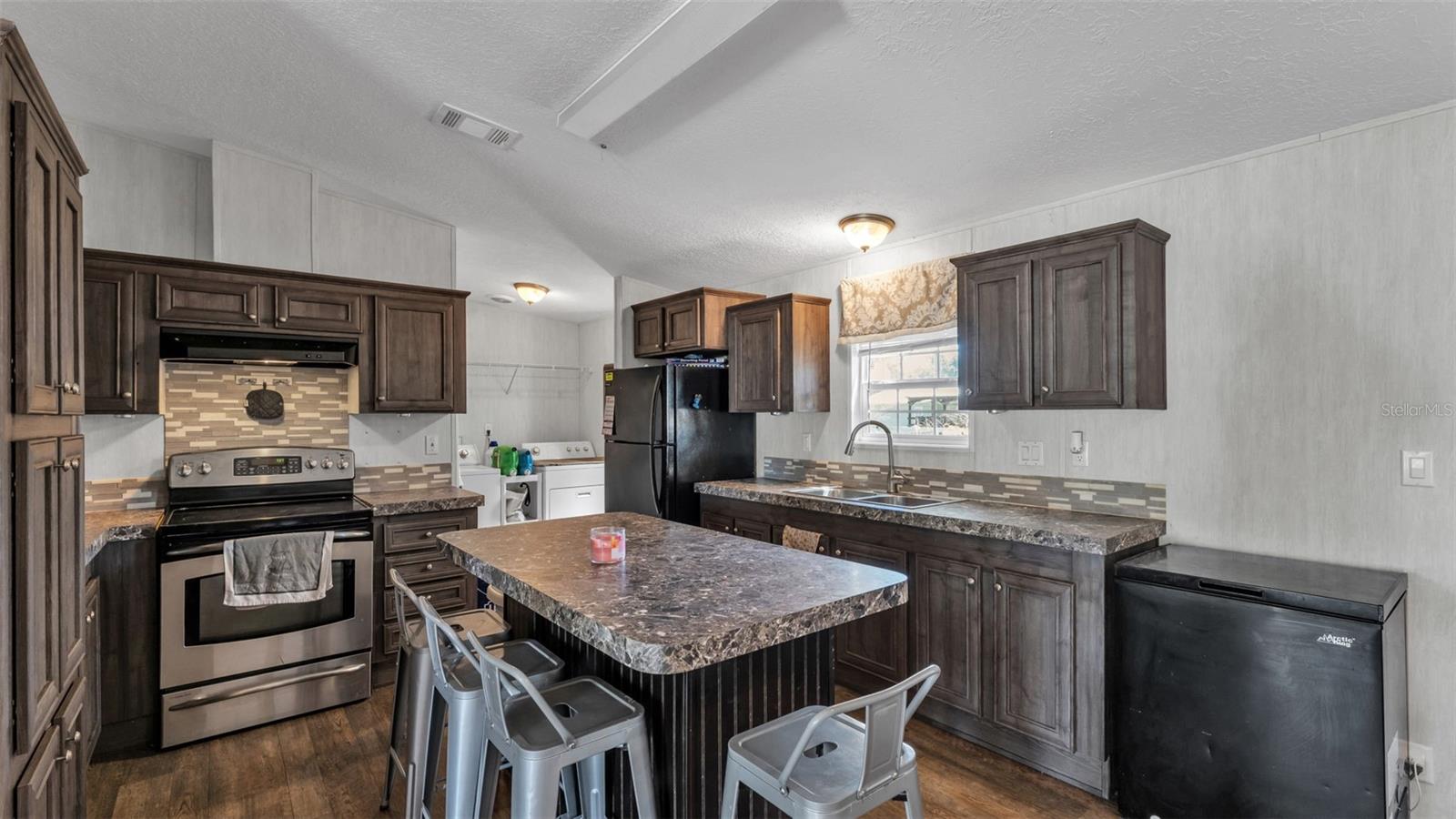 3681 PIONEER TRAILS DR, LAKELAND, FL, 33810