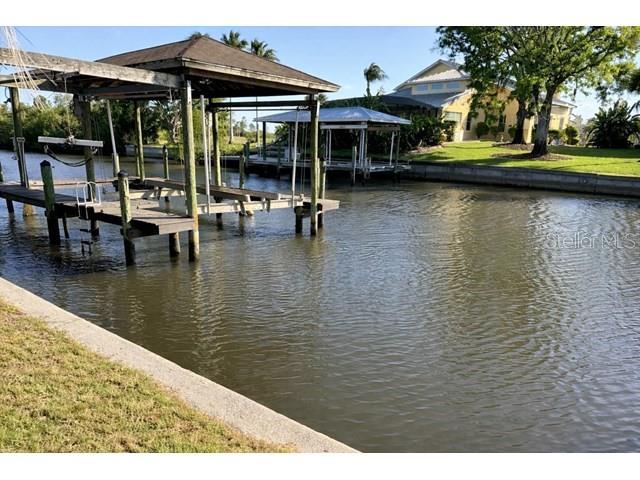 710 EAGLE LN, APOLLO BEACH, FL, 33572