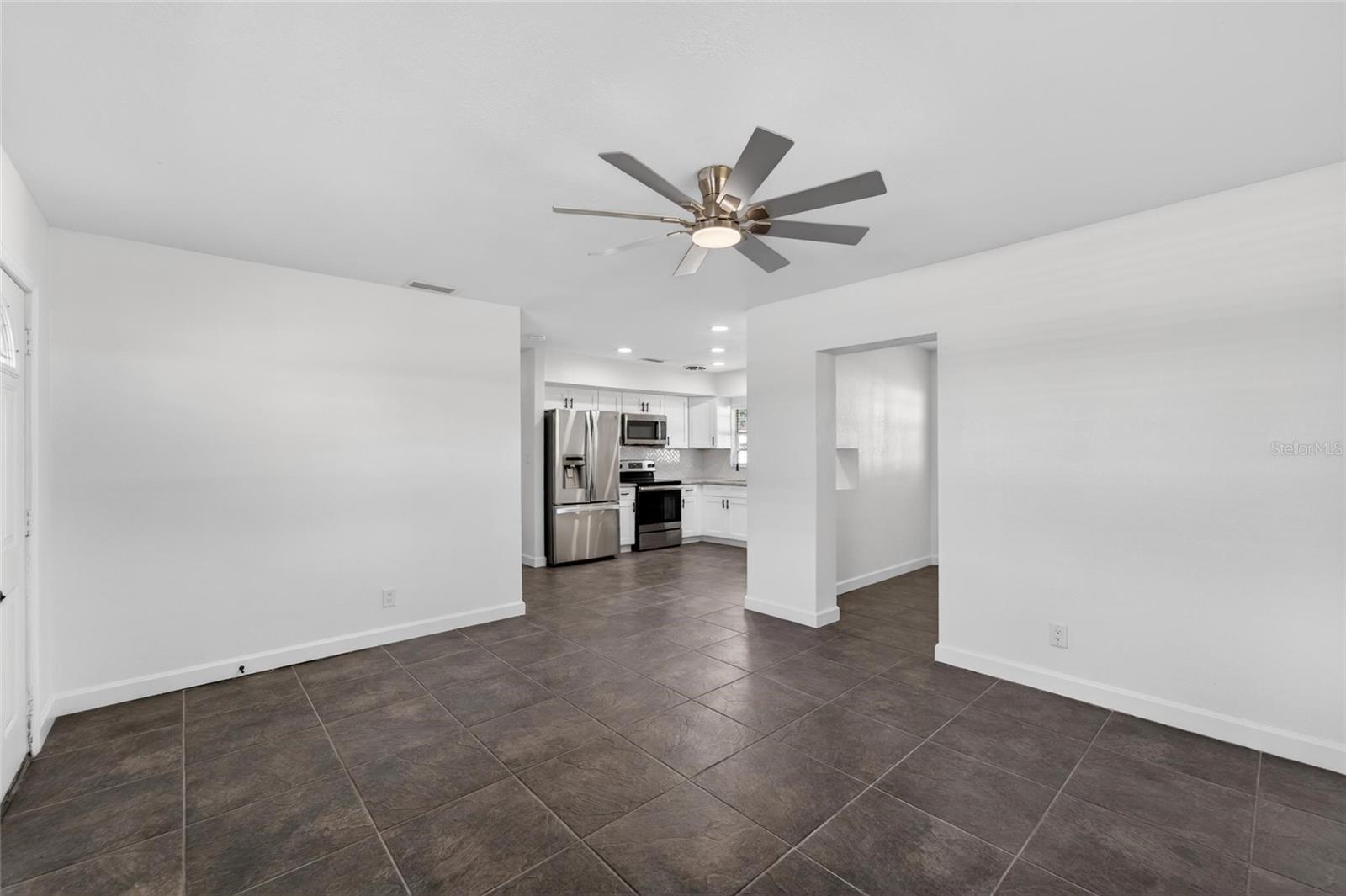 314 COUNTRY CLUB DR, OLDSMAR, FL, 34677