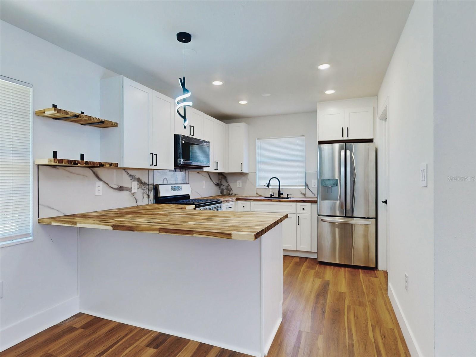 410 INWOOD AVE, NEW SMYRNA BEACH, FL, 32168