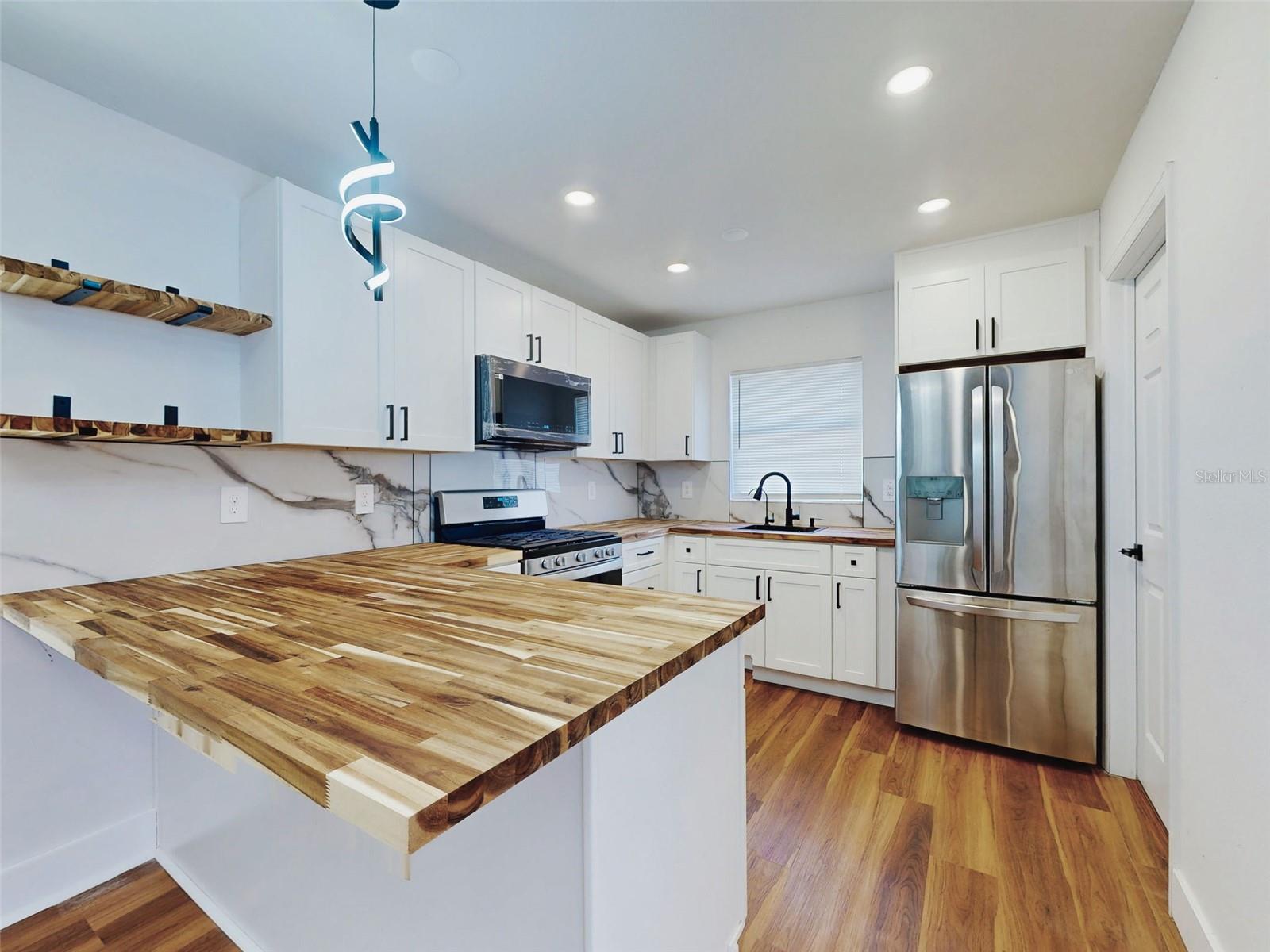 410 INWOOD AVE, NEW SMYRNA BEACH, FL, 32168