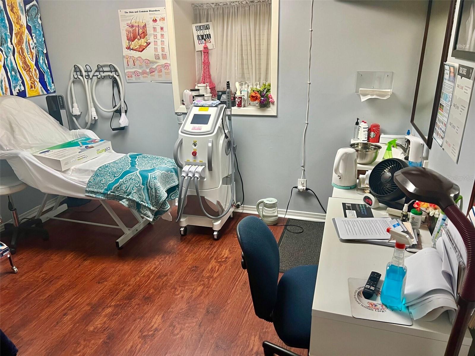 5519 HANLEY RD, TAMPA, FL, 33634