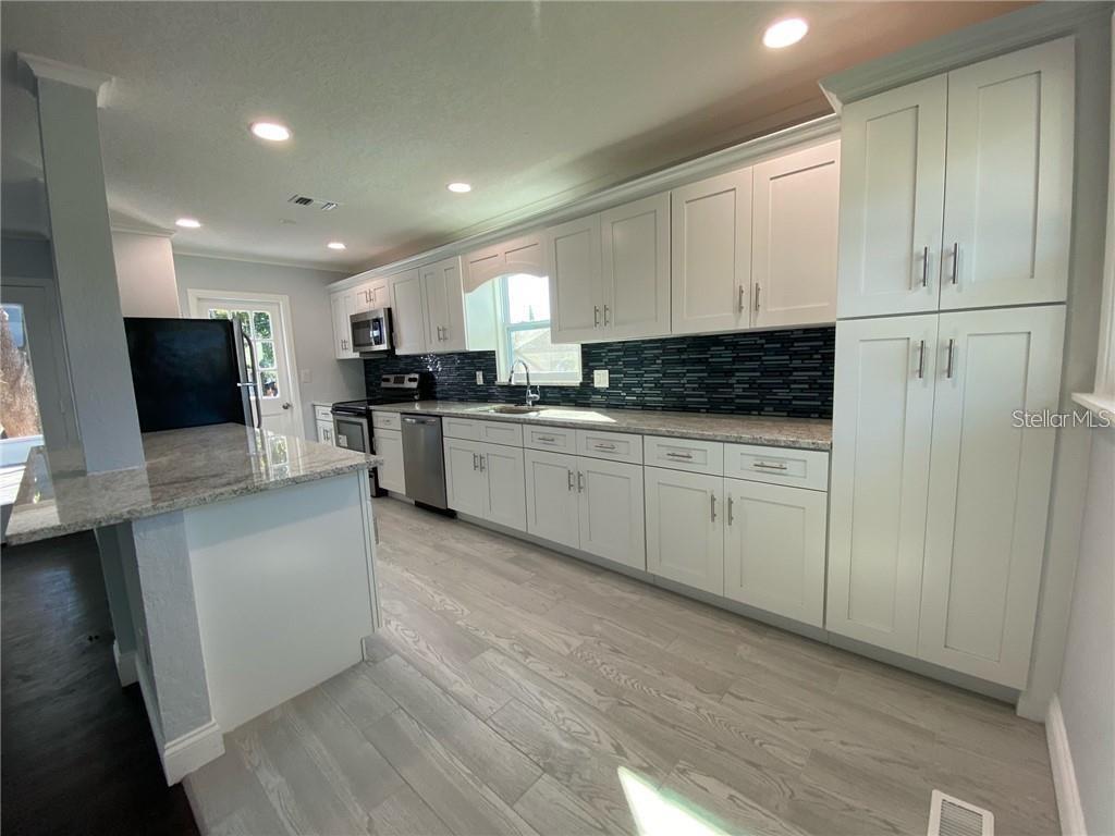 16 JEFF RD, LARGO, FL, 33774