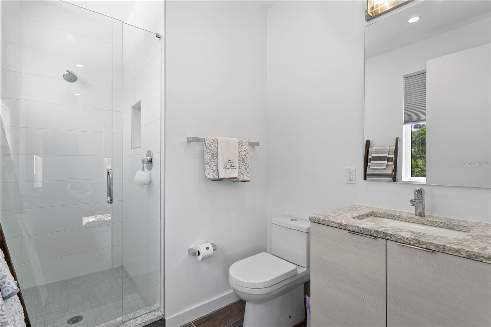 110 PALMERA BLVD NE, ST PETERSBURG, FL, 33704