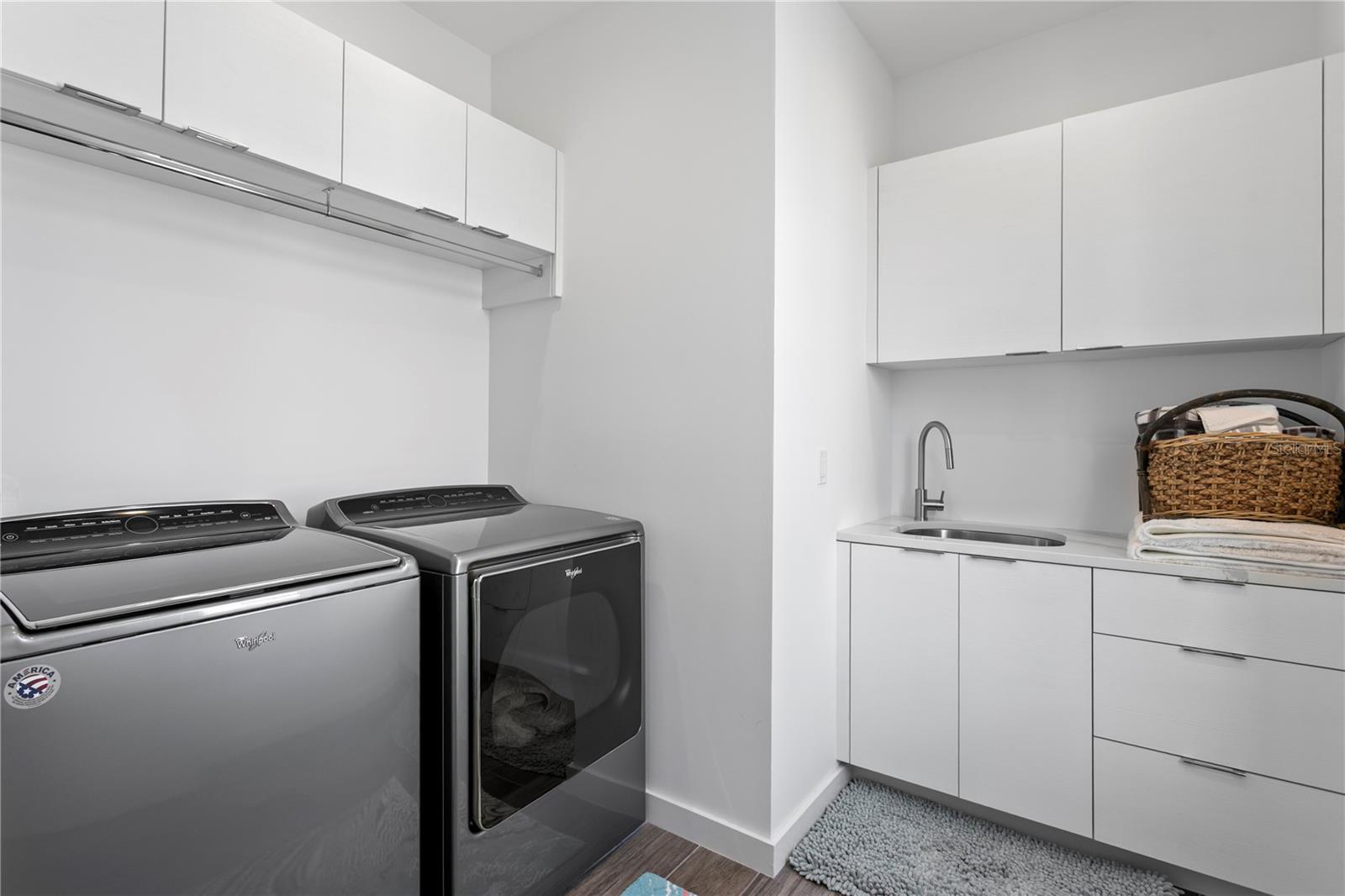 110 PALMERA BLVD NE, ST PETERSBURG, FL, 33704