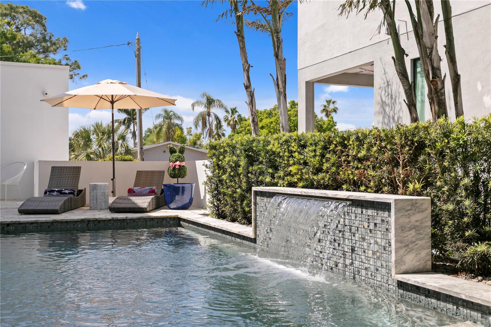 110 PALMERA BLVD NE, ST PETERSBURG, FL, 33704