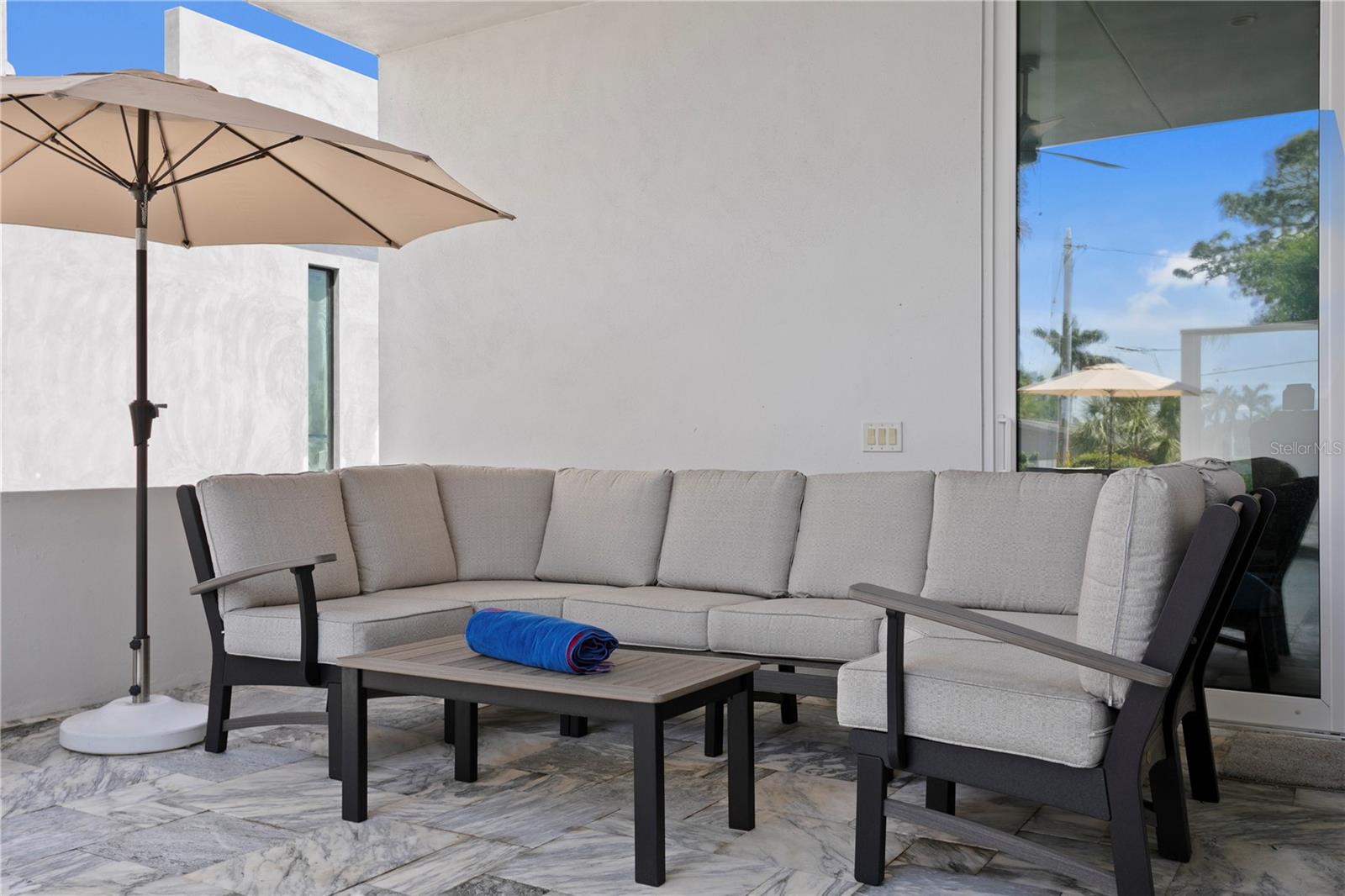 110 PALMERA BLVD NE, ST PETERSBURG, FL, 33704