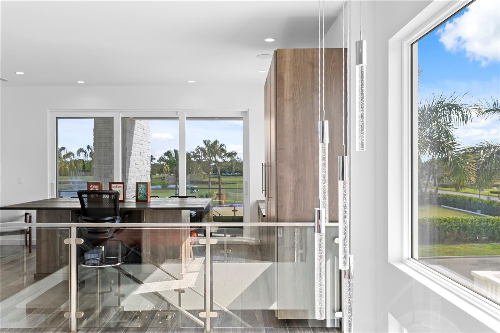 110 PALMERA BLVD NE, ST PETERSBURG, FL, 33704