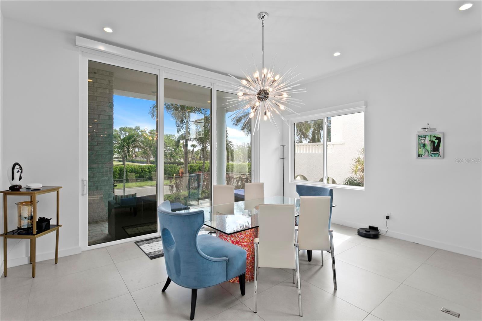 110 PALMERA BLVD NE, ST PETERSBURG, FL, 33704