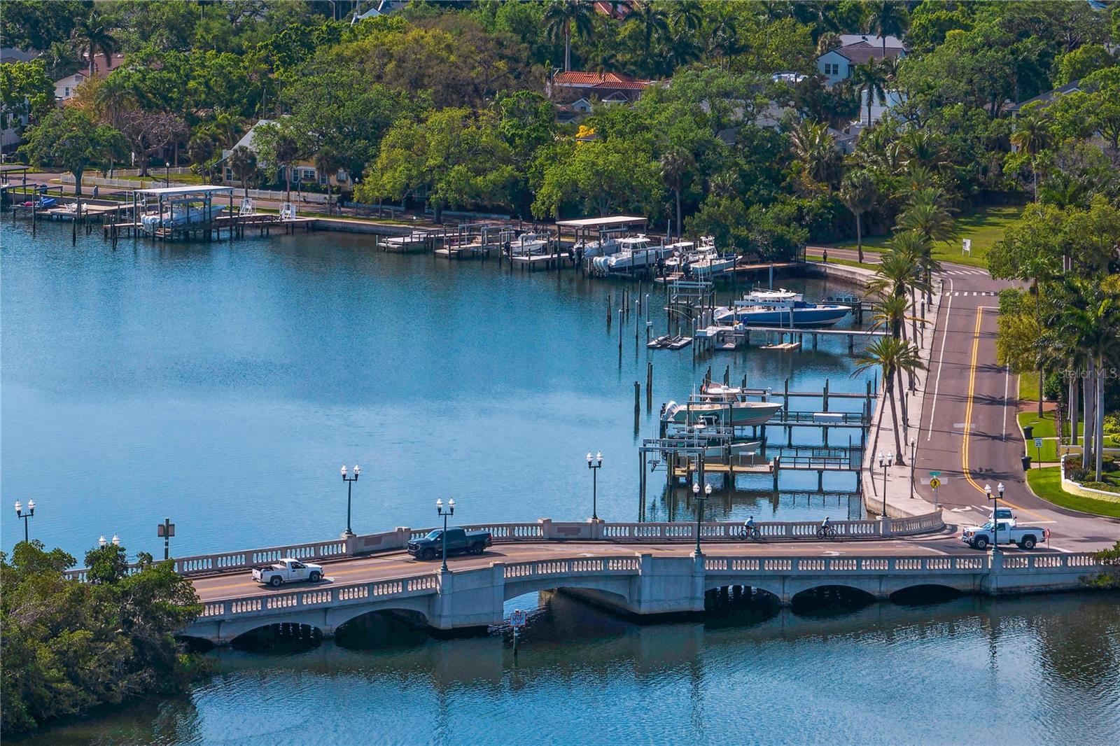 110 PALMERA BLVD NE, ST PETERSBURG, FL, 33704