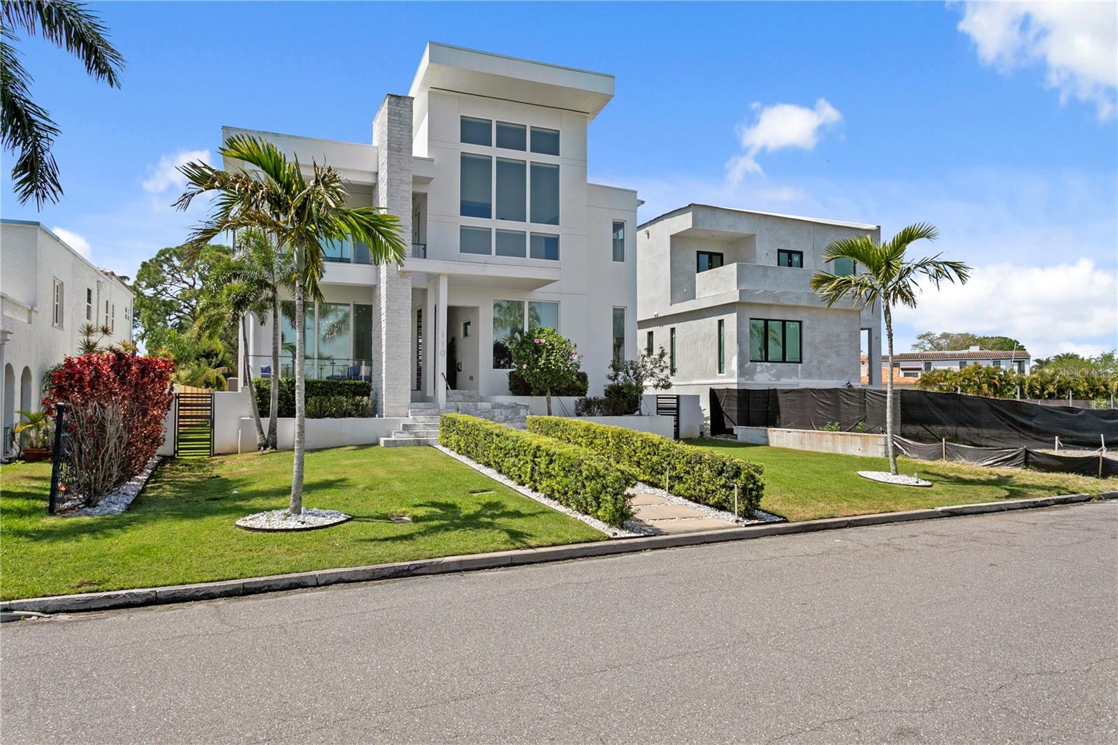 110 PALMERA BLVD NE, ST PETERSBURG, FL, 33704