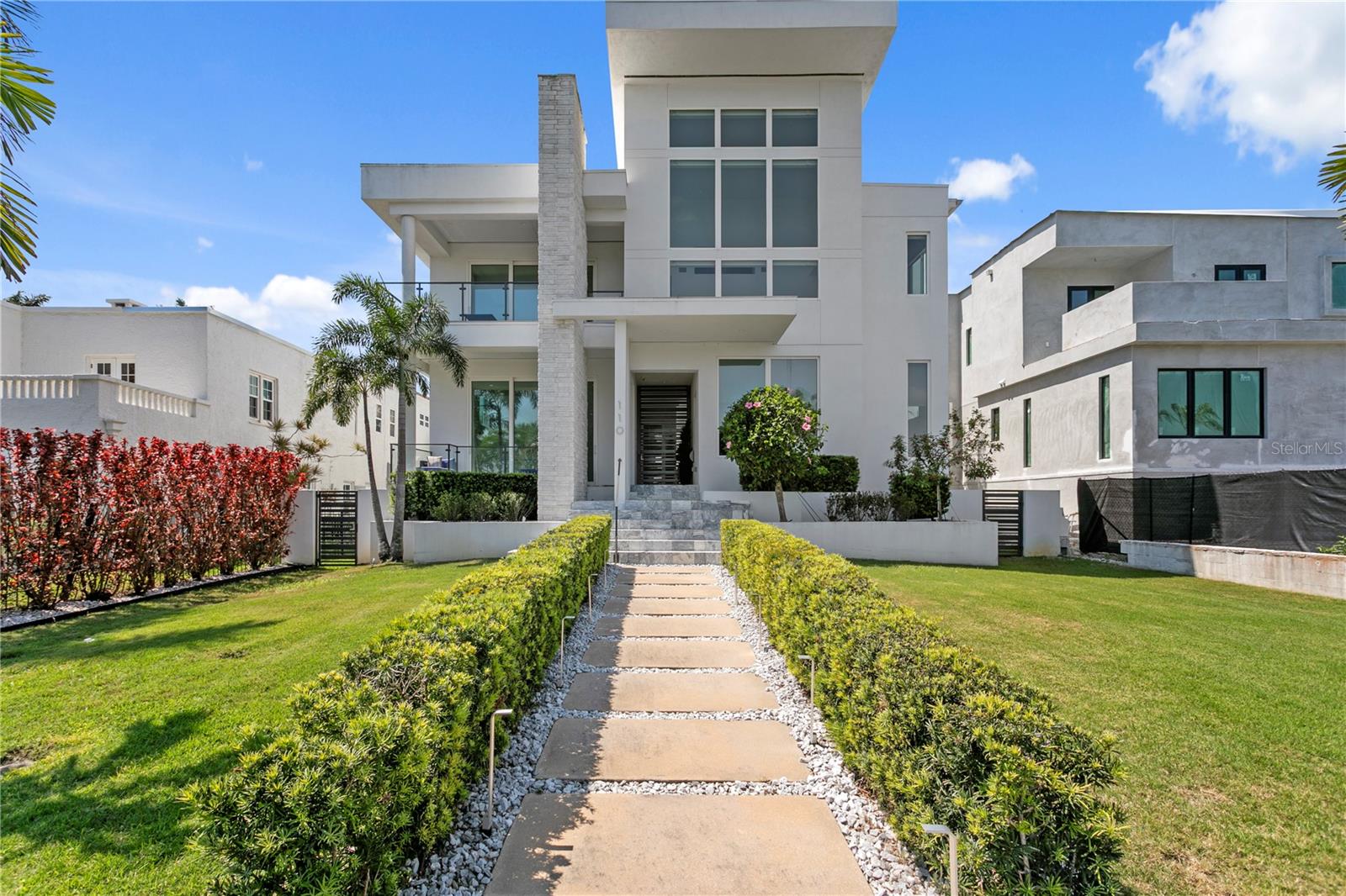 110 PALMERA BLVD NE, ST PETERSBURG, FL, 33704