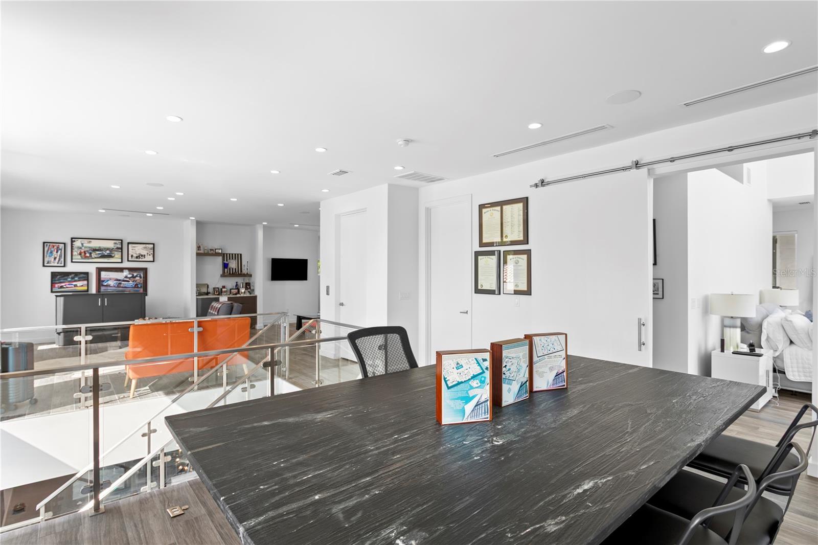 110 PALMERA BLVD NE, ST PETERSBURG, FL, 33704