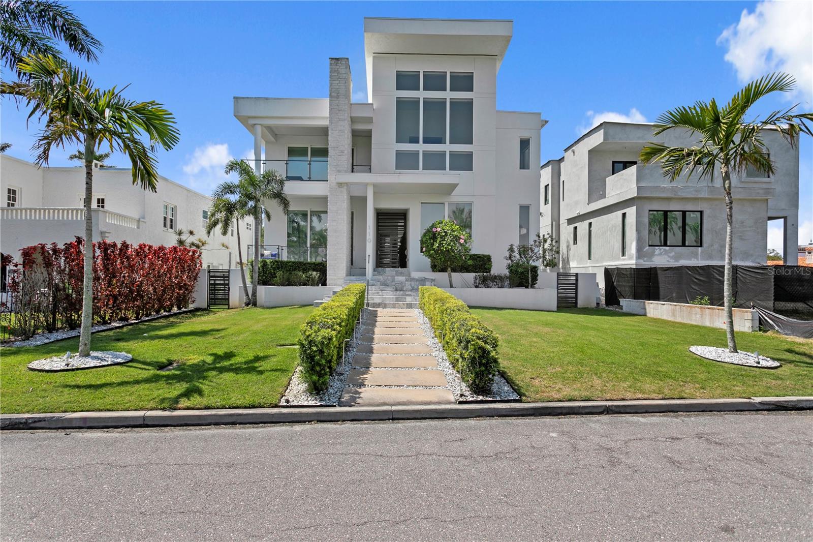 110 PALMERA BLVD NE, ST PETERSBURG, FL, 33704