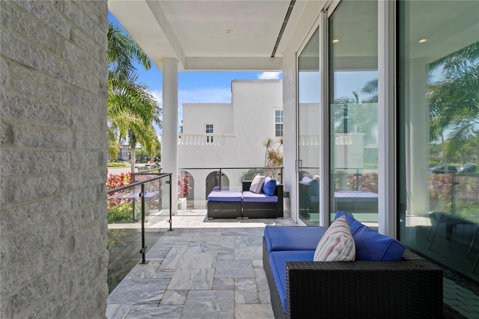 110 PALMERA BLVD NE, ST PETERSBURG, FL, 33704