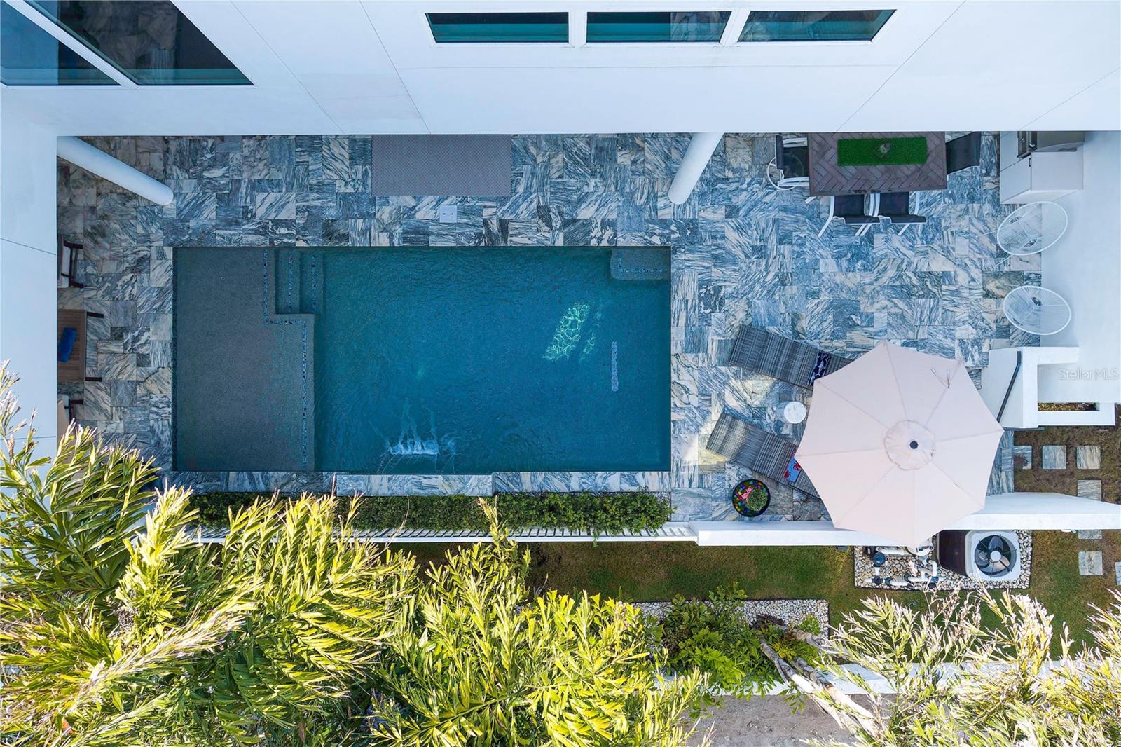 110 PALMERA BLVD NE, ST PETERSBURG, FL, 33704