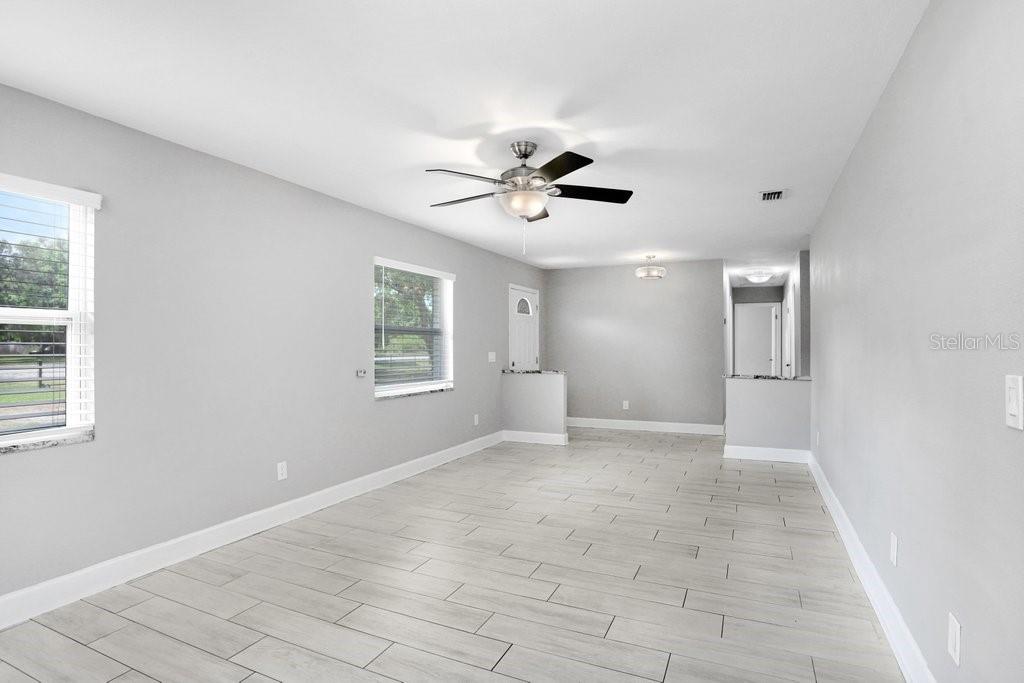 6204 W KNIGHTS GRIFFIN RD, PLANT CITY, FL, 33565