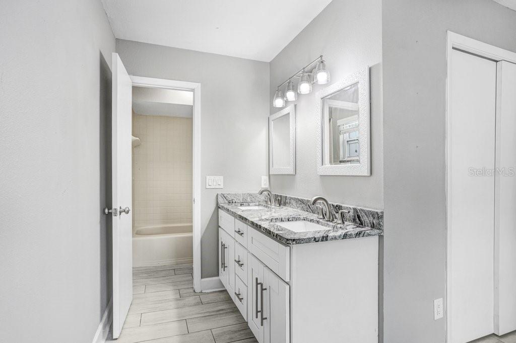 6204 W KNIGHTS GRIFFIN RD, PLANT CITY, FL, 33565