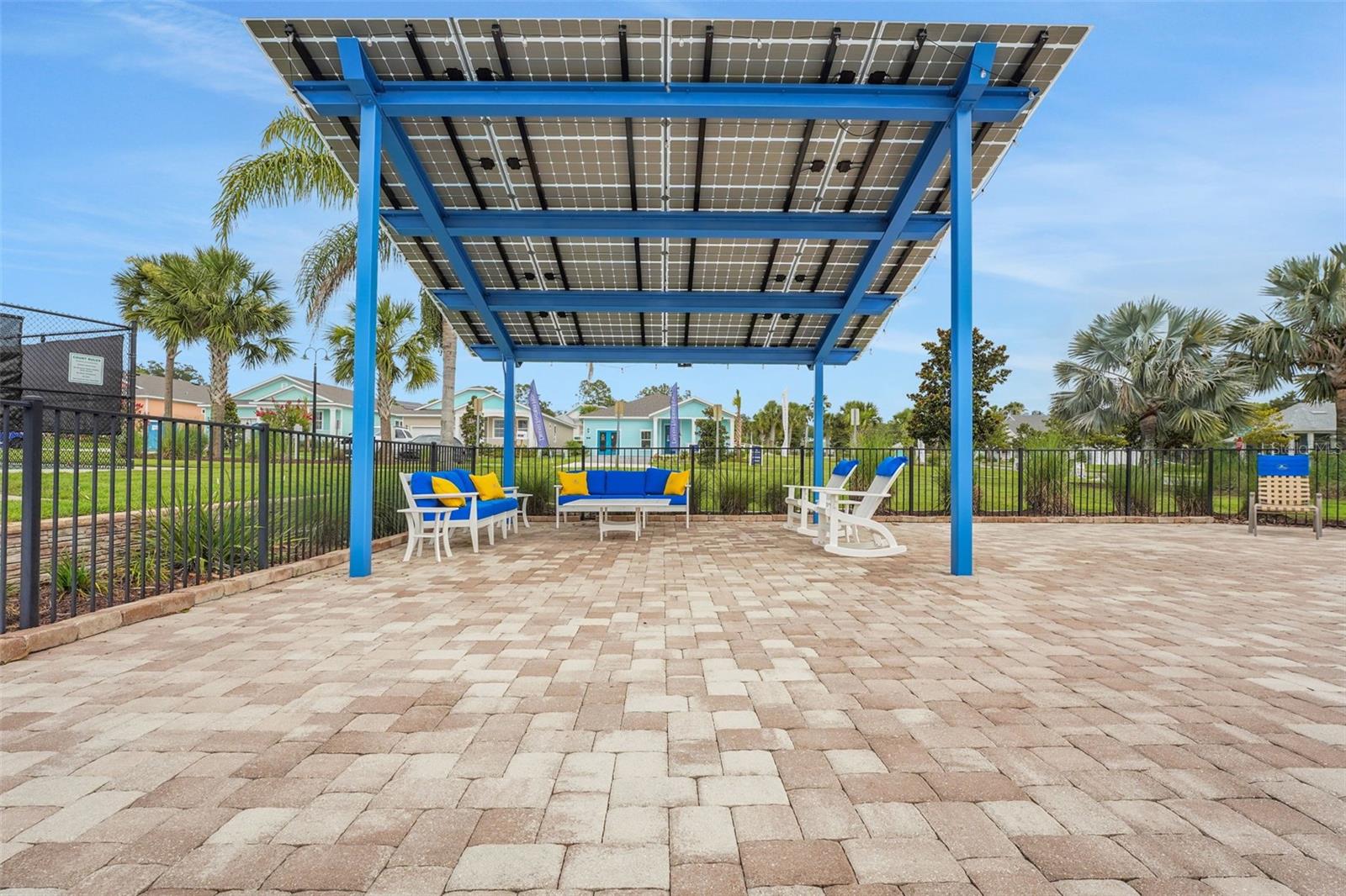 991 FIESTA KEY CIR, LADY LAKE, FL, 32159