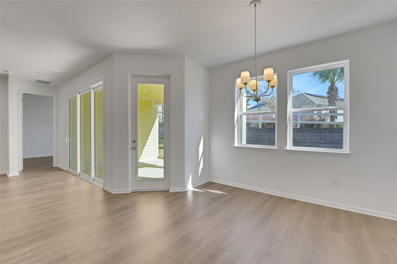 991 FIESTA KEY CIR, LADY LAKE, FL, 32159