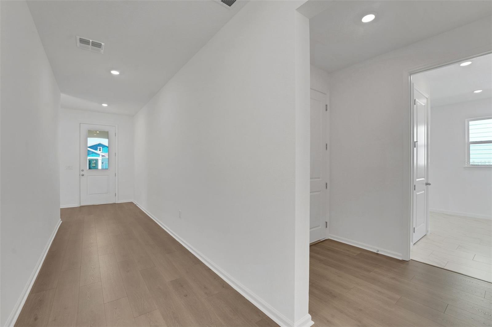 991 FIESTA KEY CIR, LADY LAKE, FL, 32159