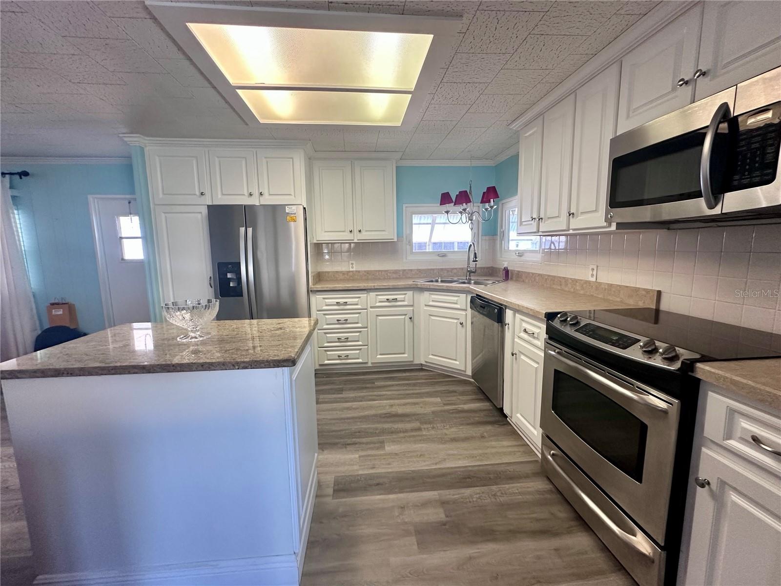 1100 BELCHER RD S #304, LARGO, FL, 33771