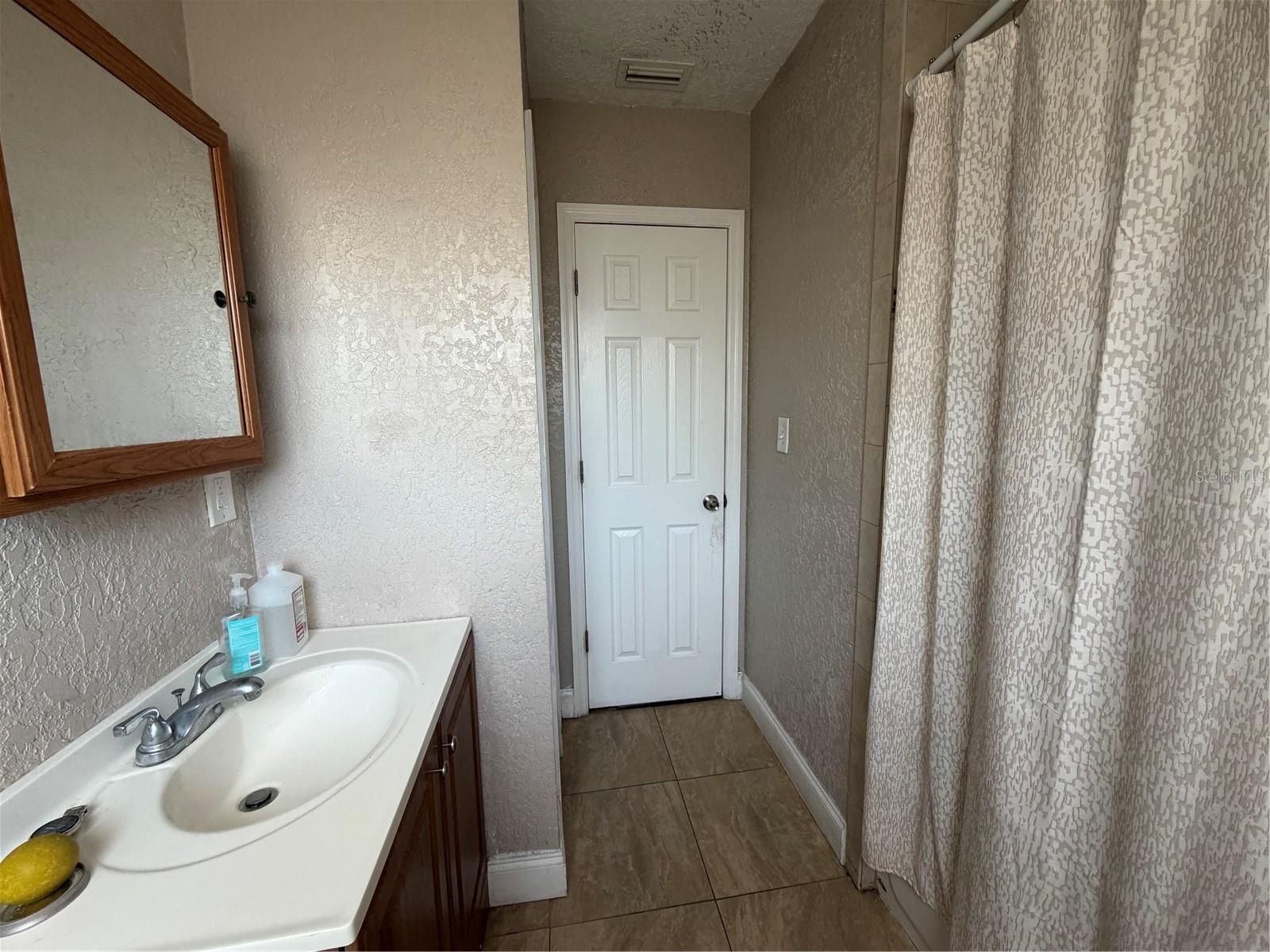 2926 W SAINT JOHN ST, TAMPA, FL, 33607